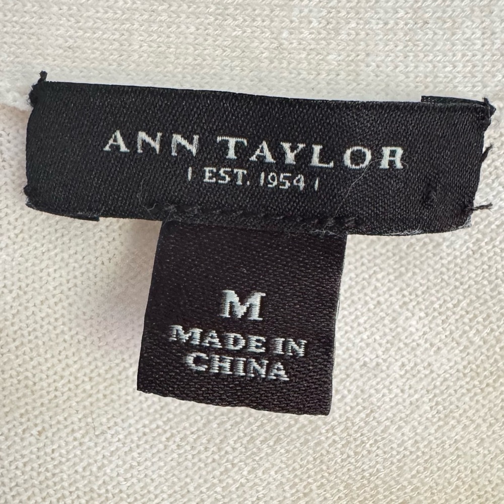 Ann Taylor Ivory Cotton Silk Cardigan Short Sleeve Beaded Appliqué Size Medium - Picture 8 of 16